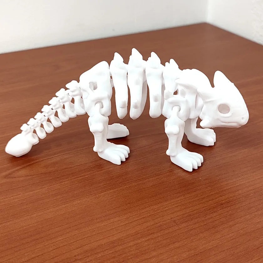Esqueleto de dinosaurio - 18 cm
