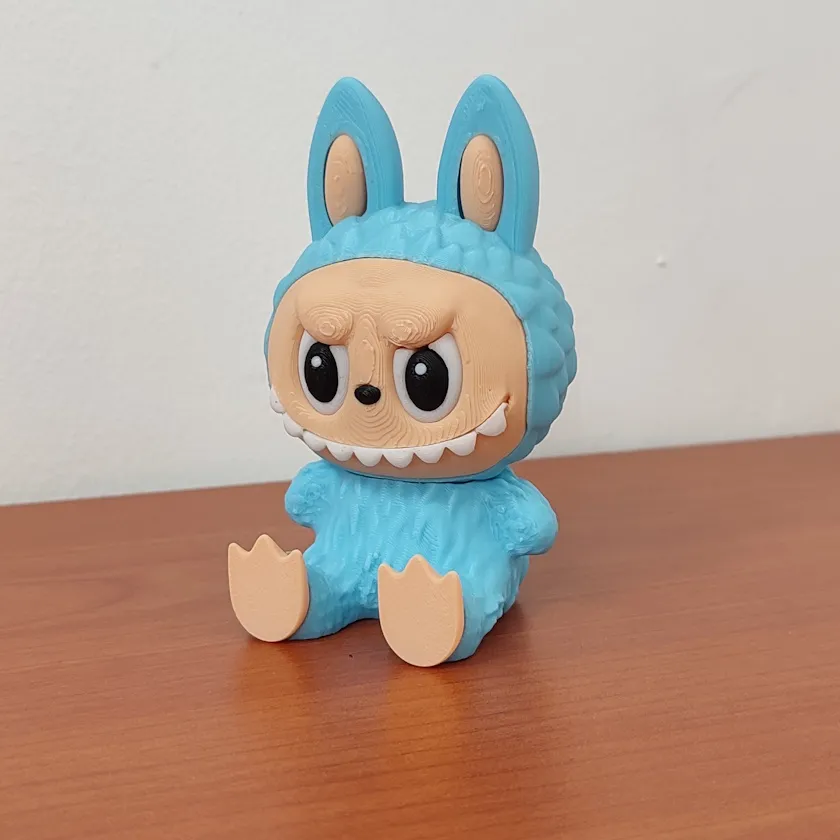 Labubu Sentado - 10 cm